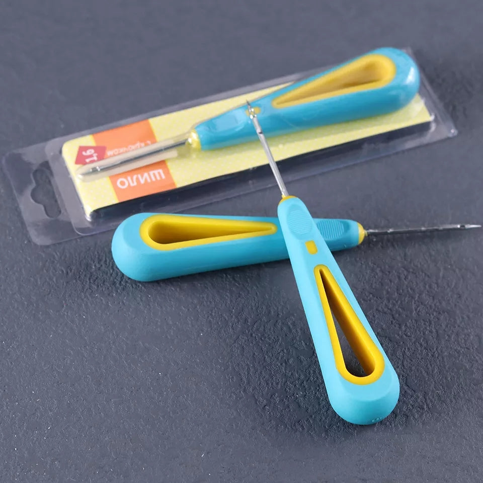 Wicking Tool 2 - Silicone Mould, Mold for DIY Candles. Created using candle making kit with cotton candle wicks and candle colour chips. Using soy wax for pillar candles. Sold by Myka Candles Moulds Australia