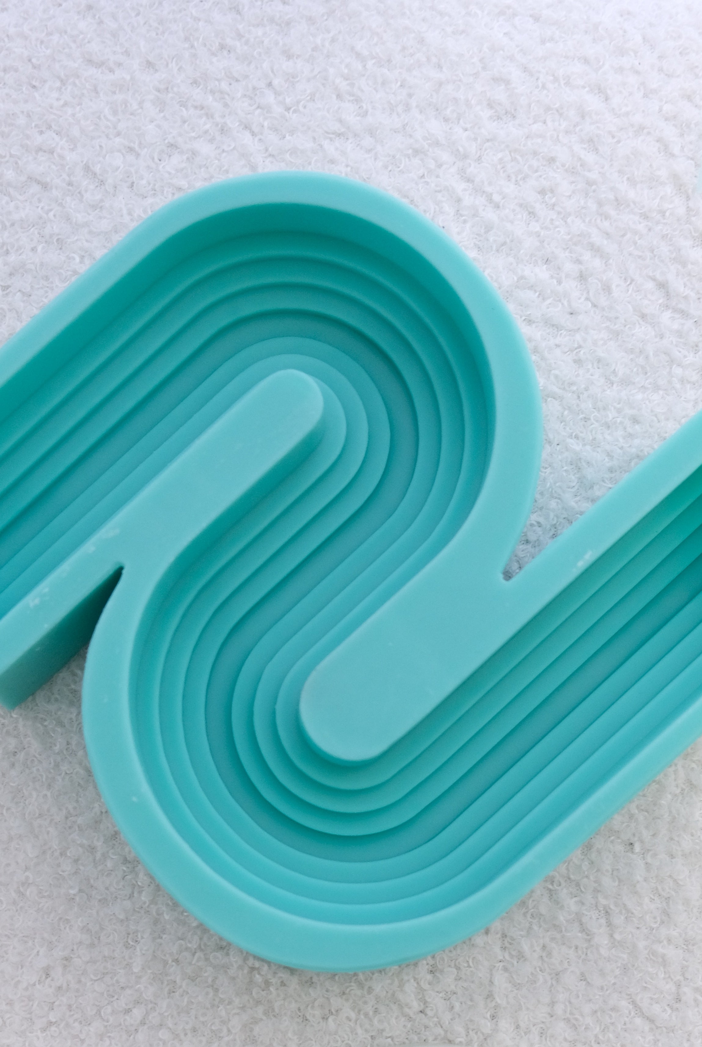 Large Wavy Candle Mould 4 - Silicone Mould, Mold for DIY Candles. Created using candle making kit with cotton candle wicks and candle colour chips. Using soy wax for pillar candles. Sold by Myka Candles Moulds Australia