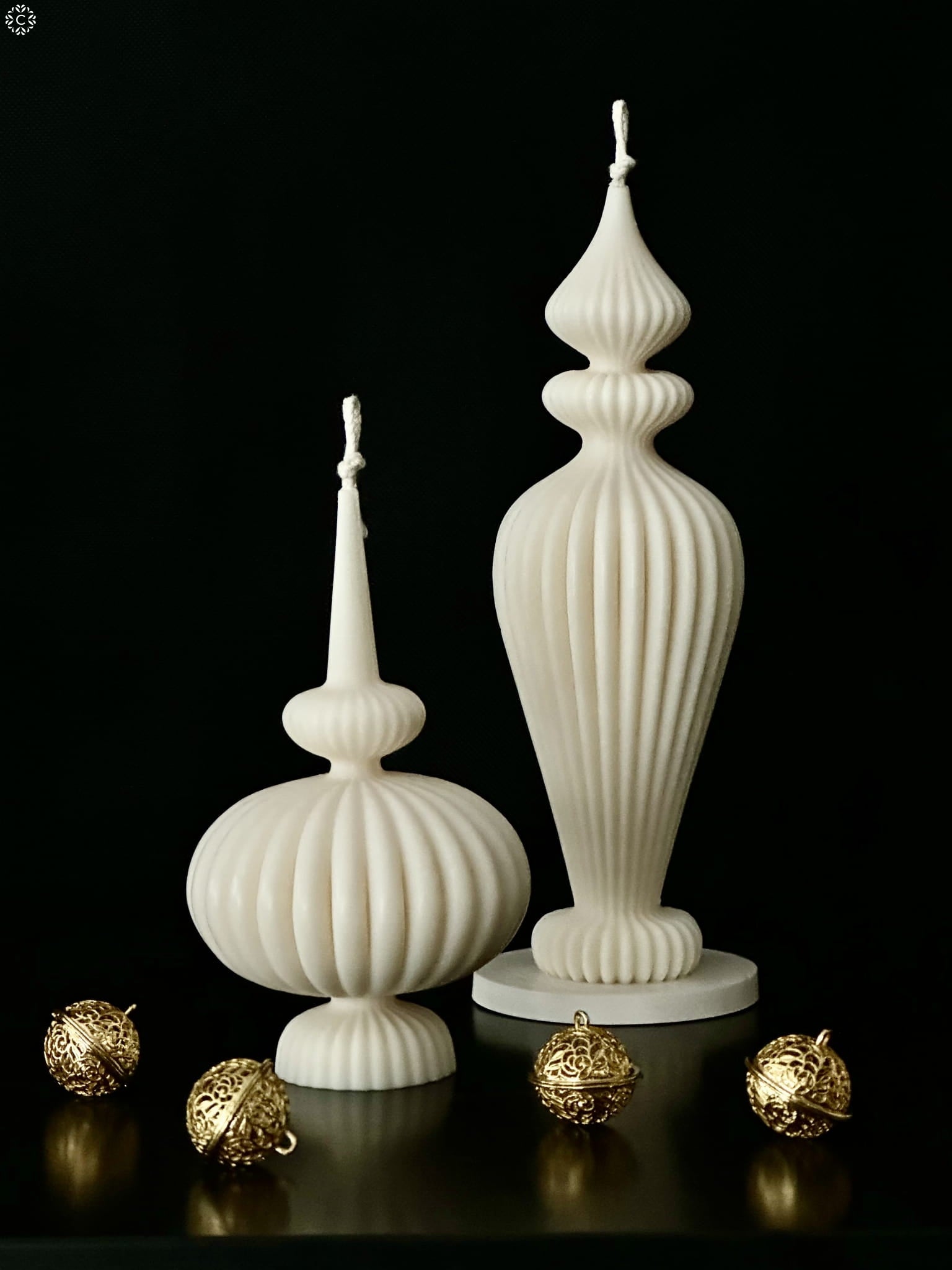 Close-up of the Fluidform Ribbed Vase Moulds silicone candle mould by MYKA Candles and Moulds for soy wax candles and concrete decor.