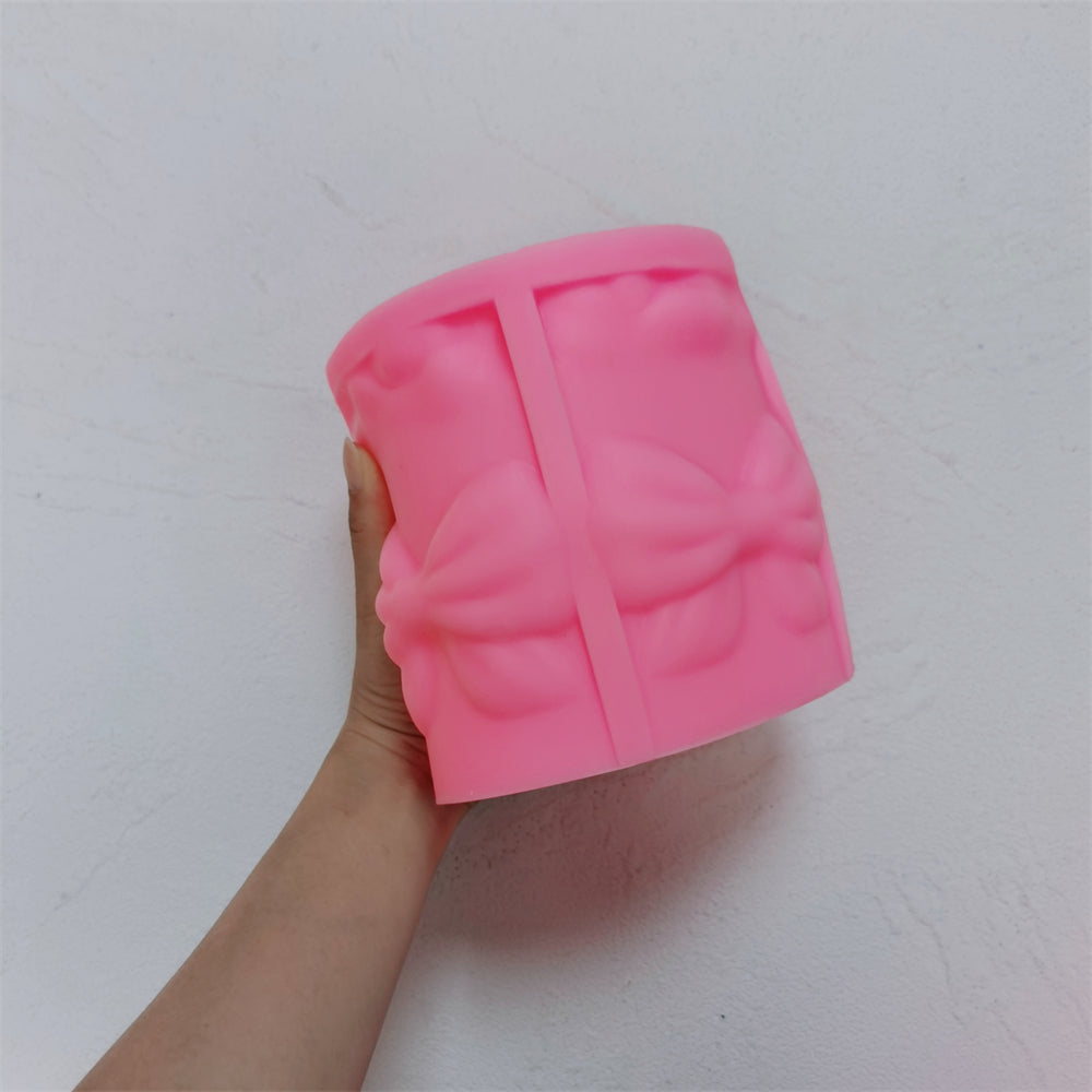 High-quality Rose Box Candle Mould silicone candle mould from MYKA Candles and Moulds, great for resin moulds and professional baking mould needs.