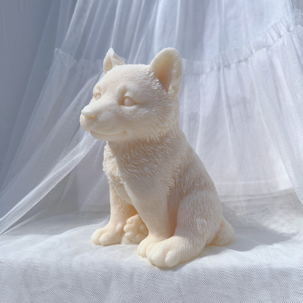 High-quality Siberian Husky Puppy Candle Mould silicone candle mould from MYKA Candles and Moulds, great for resin moulds and professional baking mould needs.
