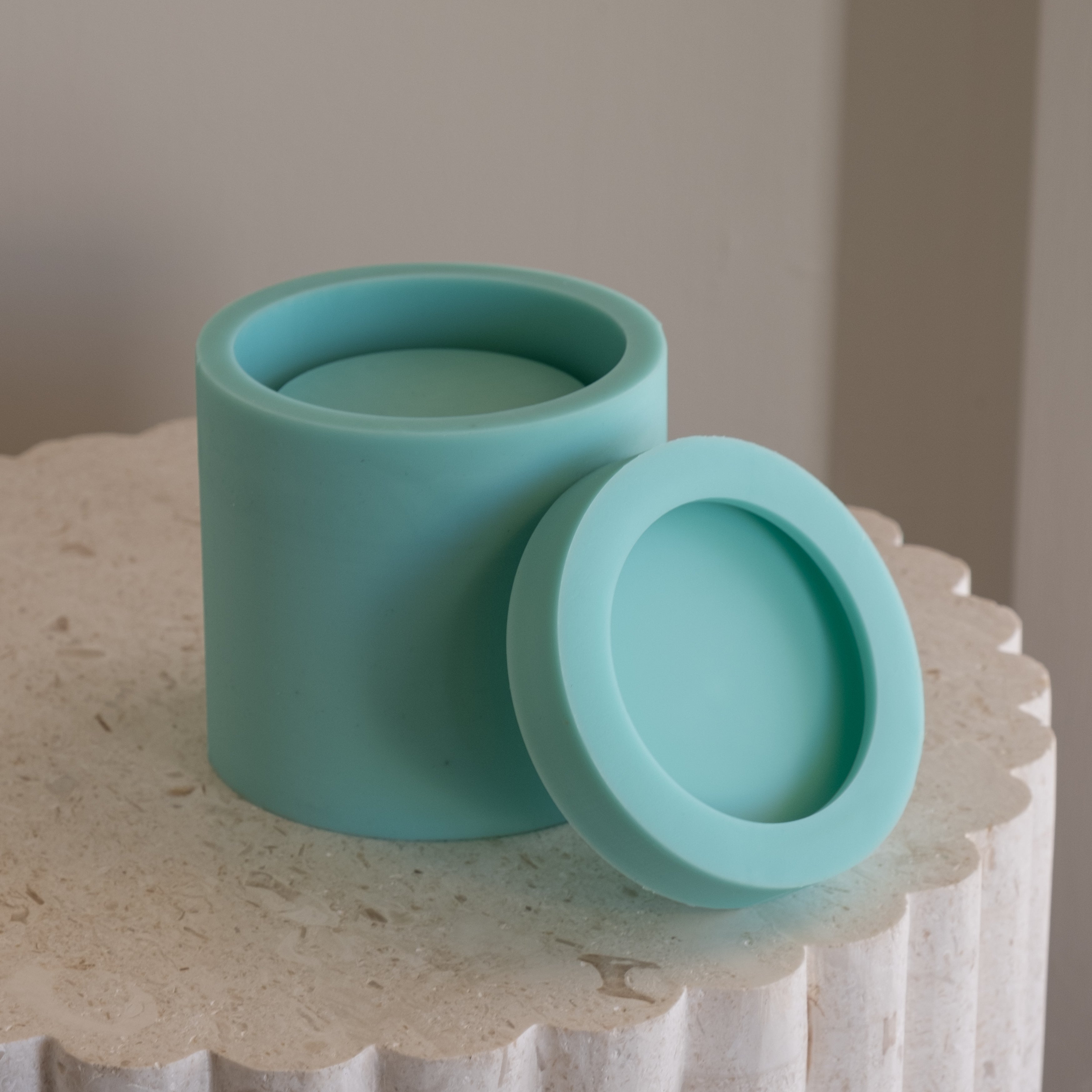 High-quality Straight Candle Jar Mould silicone candle mould from MYKA Candles and Moulds, great for jesmonite vessels and handmade jars.