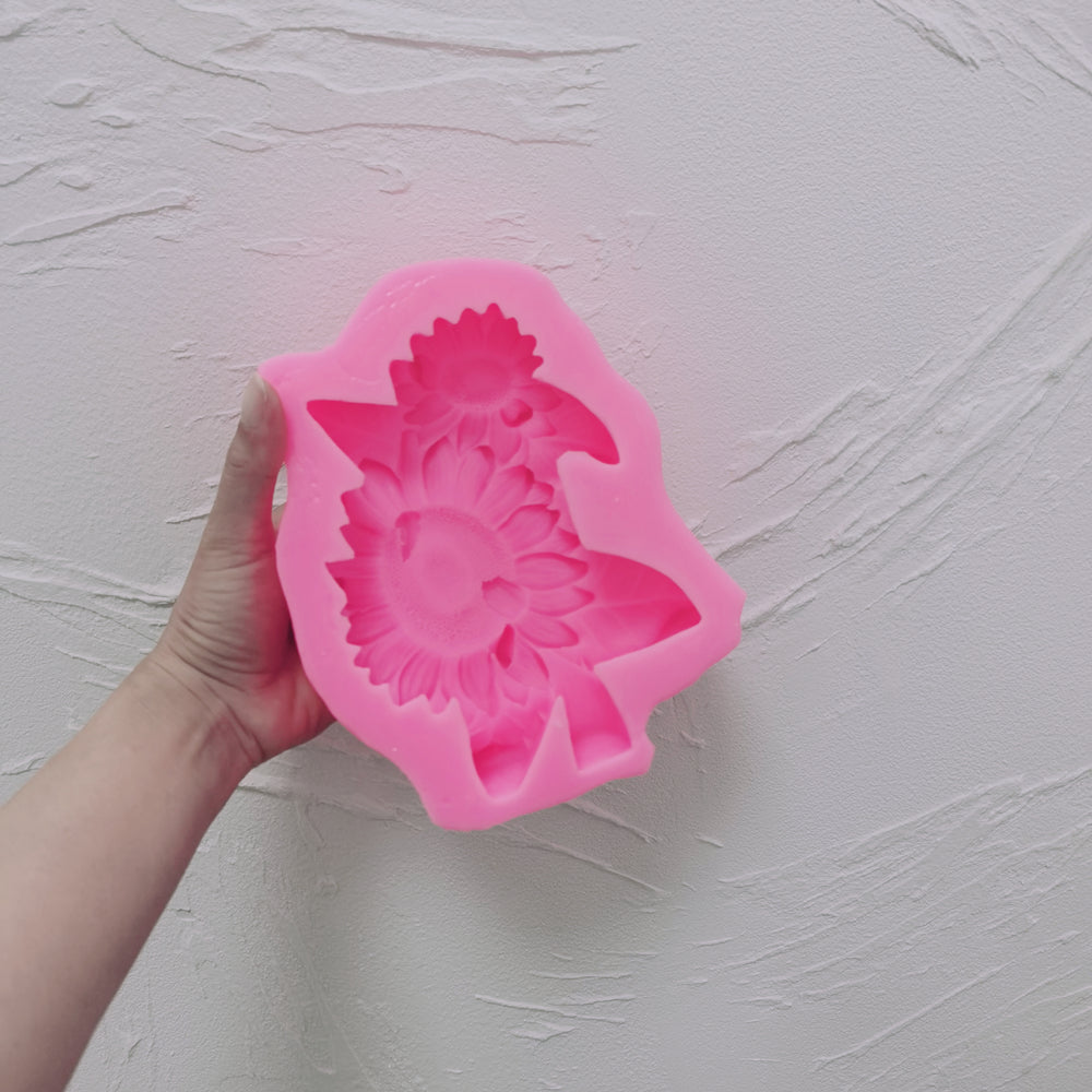 Showcasing the Sunflower Candle Mould silicone candle mould by MYKA Candles and Moulds for creative baking moulds and candle making.