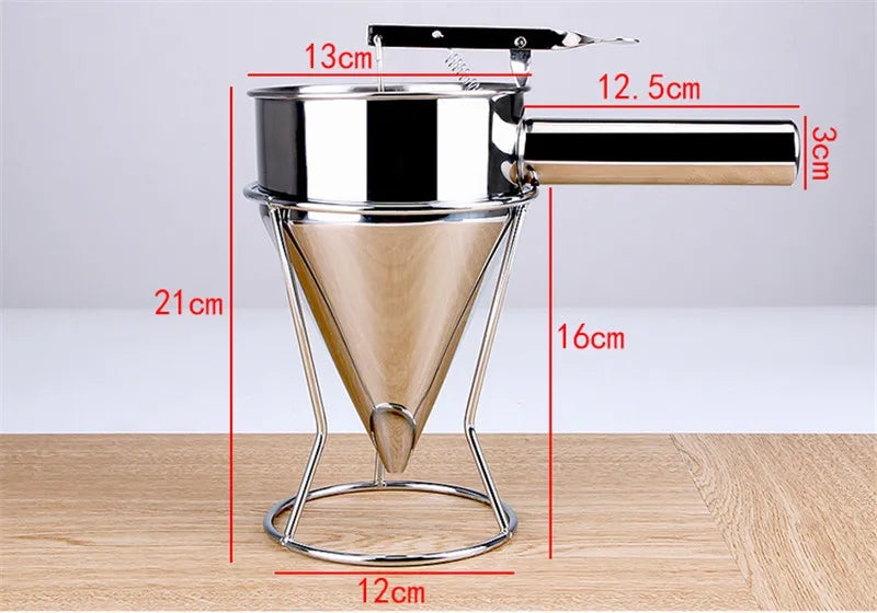 High-quality Wax Dispenser Candle Mould silicone candle mould from MYKA Candles and Moulds, great for resin moulds and professional baking mould needs.