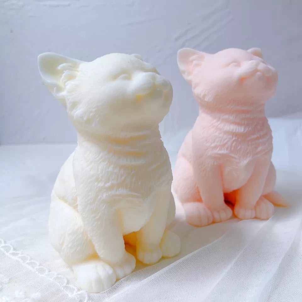 Showcasing the Kitten Candle Mould silicone candle mould by MYKA Candles and Moulds for creative baking moulds and candle making.