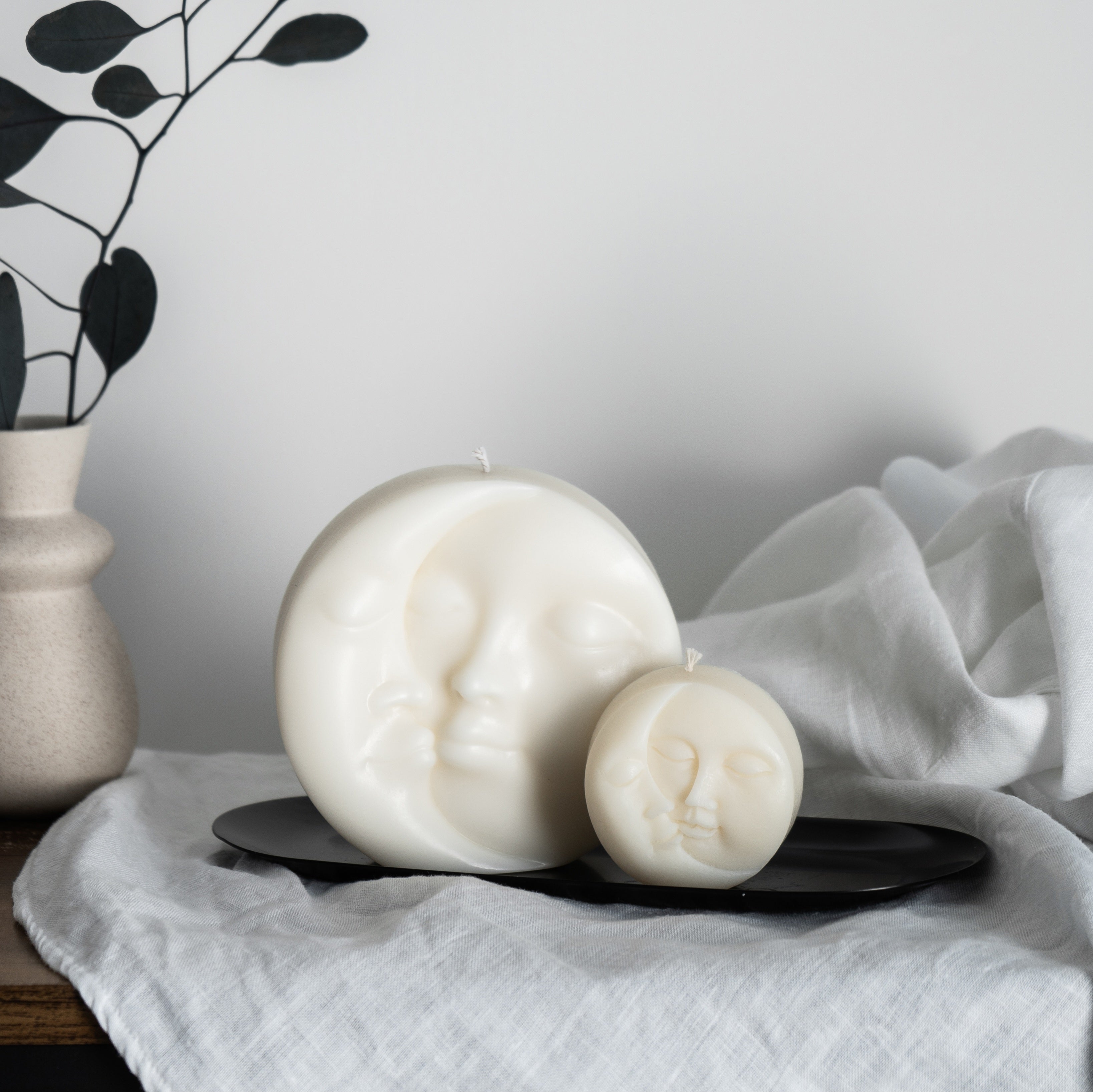 A high-performance Luna Candle Mould silicone candle mold from MYKA Candles and Moulds for resin art and professional baking mould use.