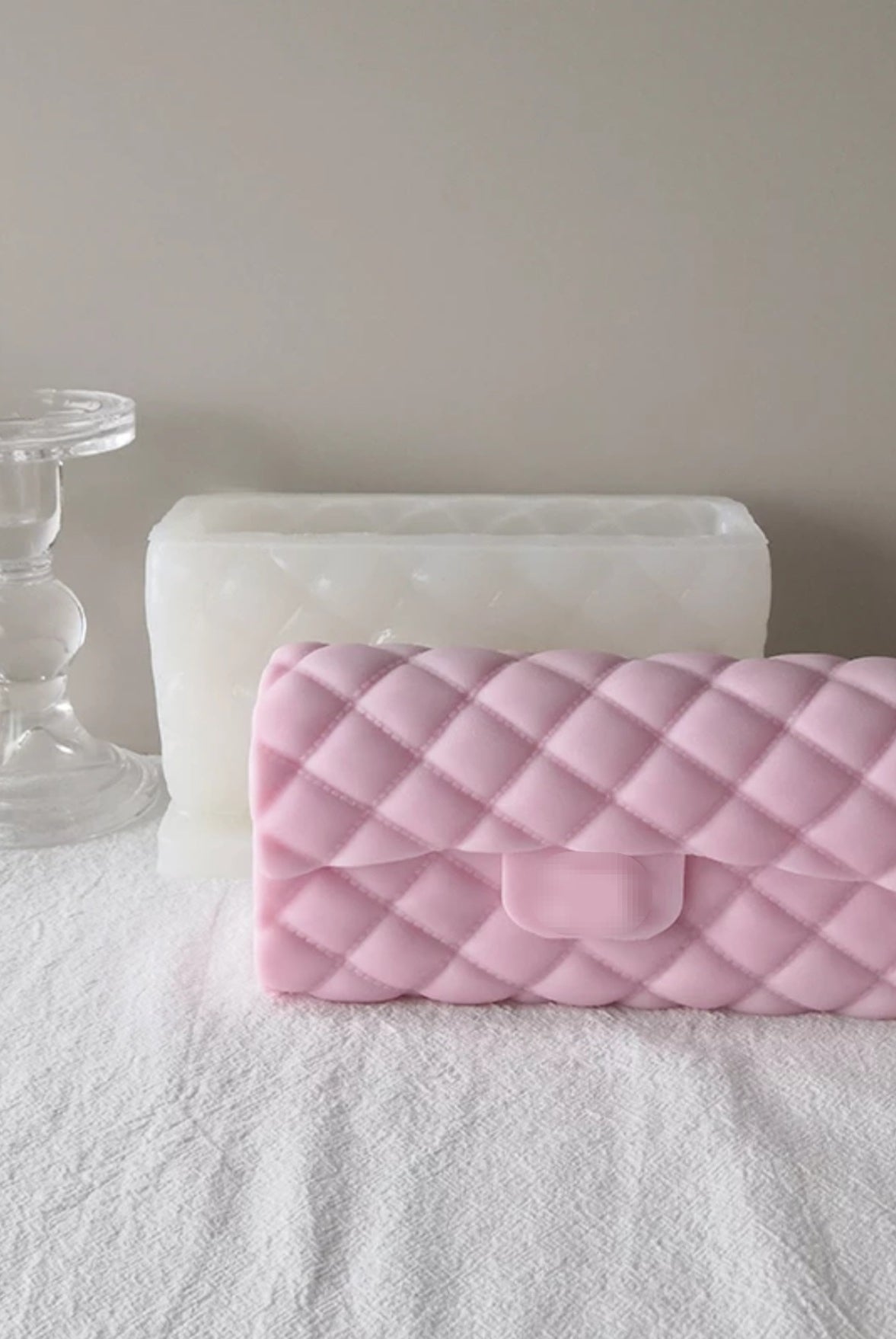 Designer Handbag Large 9 0 - Silicone Mould, Mold for DIY Candles. Created using candle making kit with cotton candle wicks and candle colour chips. Using soy wax for pillar candles. Sold by Myka Candles Moulds Australia